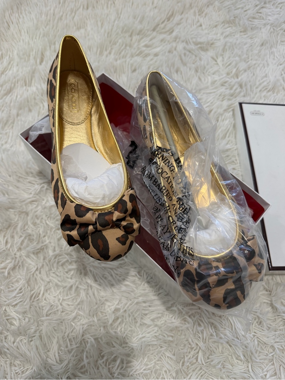 Coach Lynn Round Toe Satin Bow Flats - size 6.5 - NIB